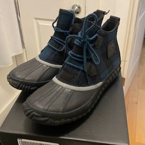SOREL OUT N ABOUT PLUS WATERPROOF BOOTIE. NWT 9.5